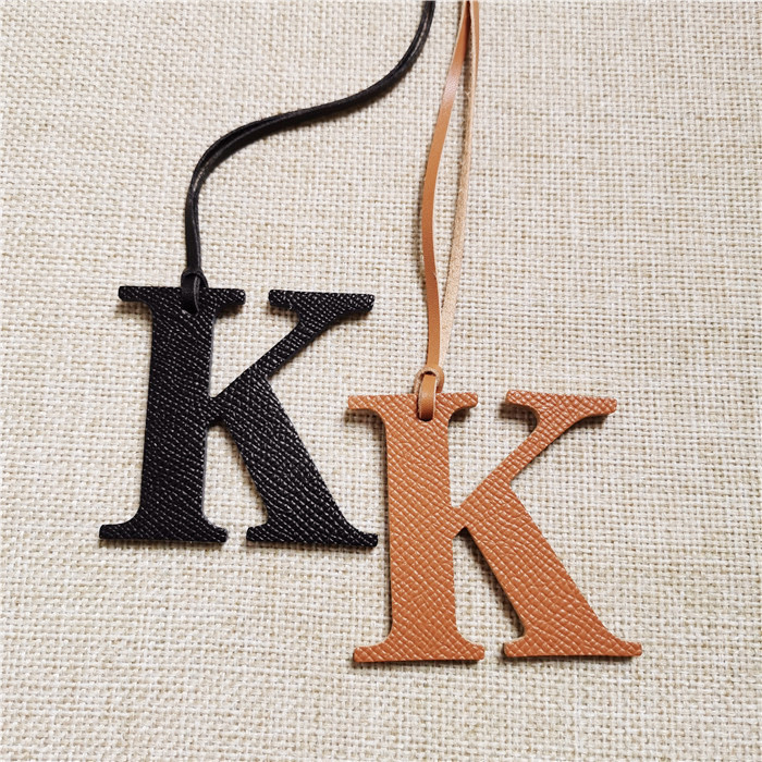Women Accessories Name In English - ภาษาอังกฤษ K ตัวอักษร Cowhide Pu หนังชื่อเริ่มต้น