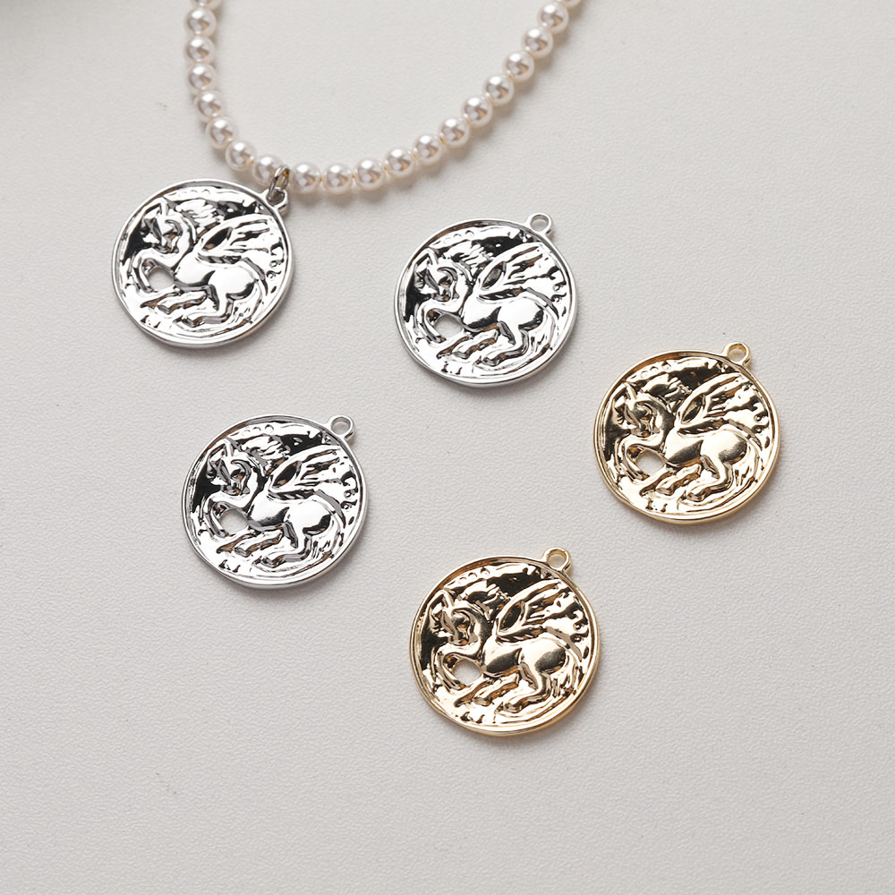 Charm Necklace Dainty - 4pcs Dainty Unicorn Charms สําหรับเครื่องประดับทําสร้อยคอจี้อุปกรณ์ DIY