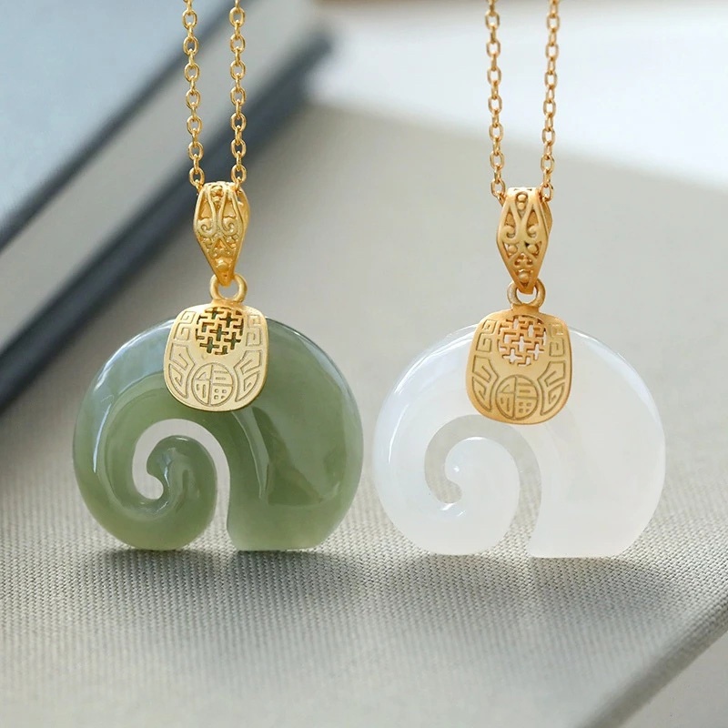 Charm Necklace Dainty - สร้อยคอจี้รูปช้างหยกเฮเทียนหินธรรมชาติแบบบูติก สำหรับผู้หญิง ของขวัญวันเกิด วันครบรอบ