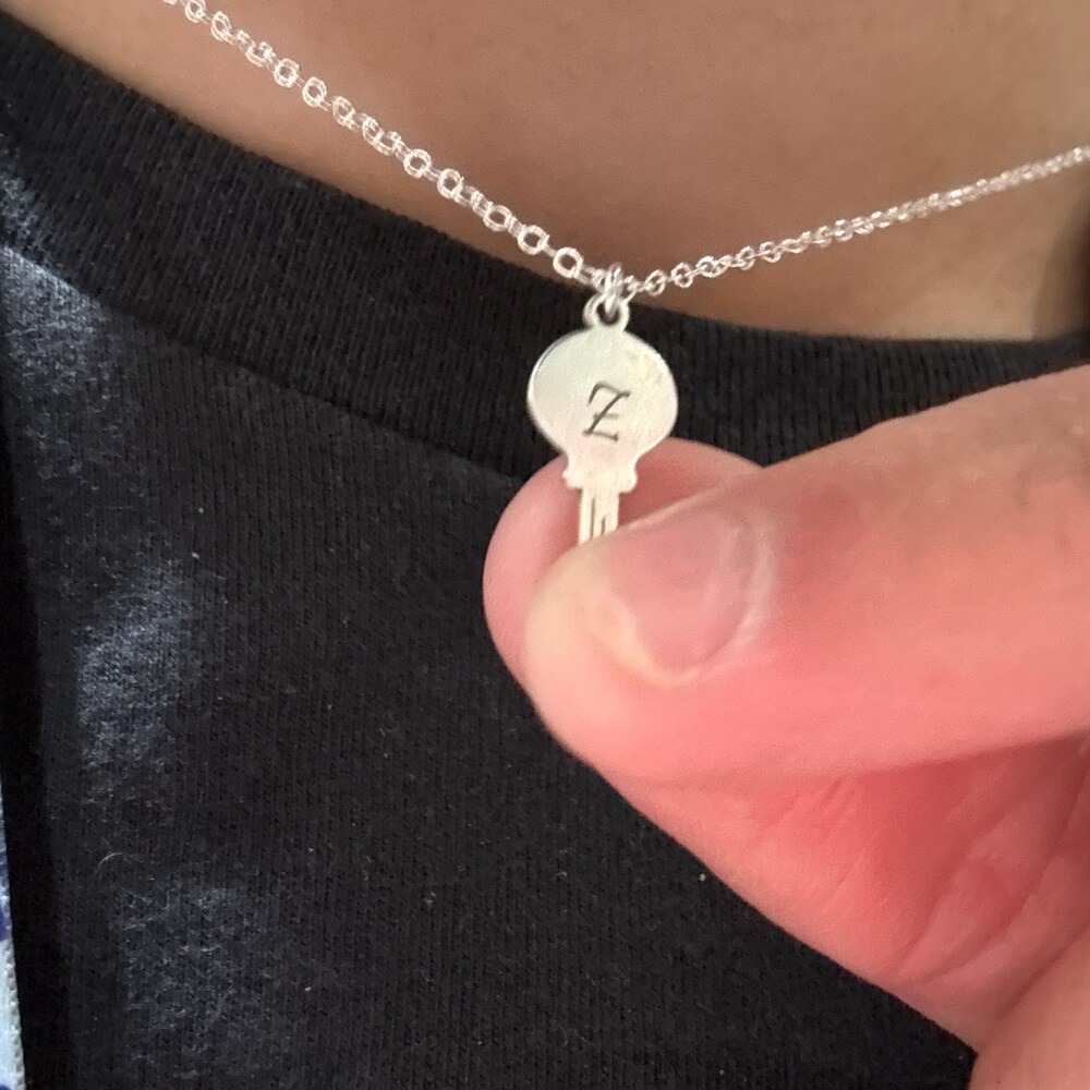 สร้อยคอจี้รูปกุญแจแบบกำหนดเอง  - Charm Necklace Dainty บทวิจารณ์และราคา