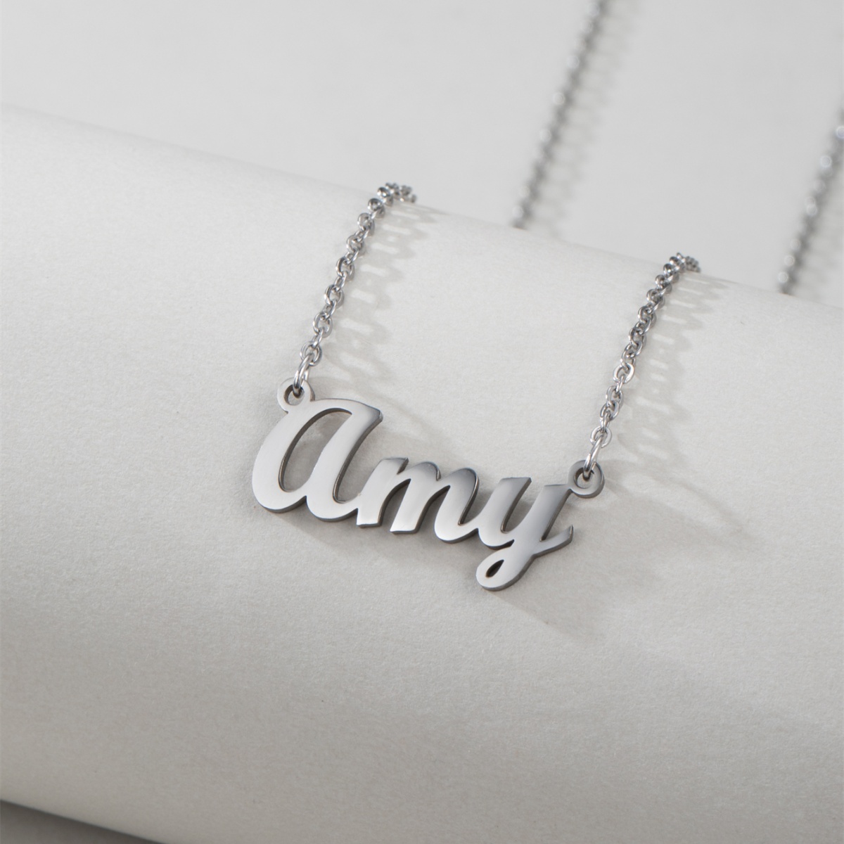 สร้อยคอชื่อภาษาอังกฤษทำจากเหล็ - Women Accessories Name In English บทวิจารณ์และราคา